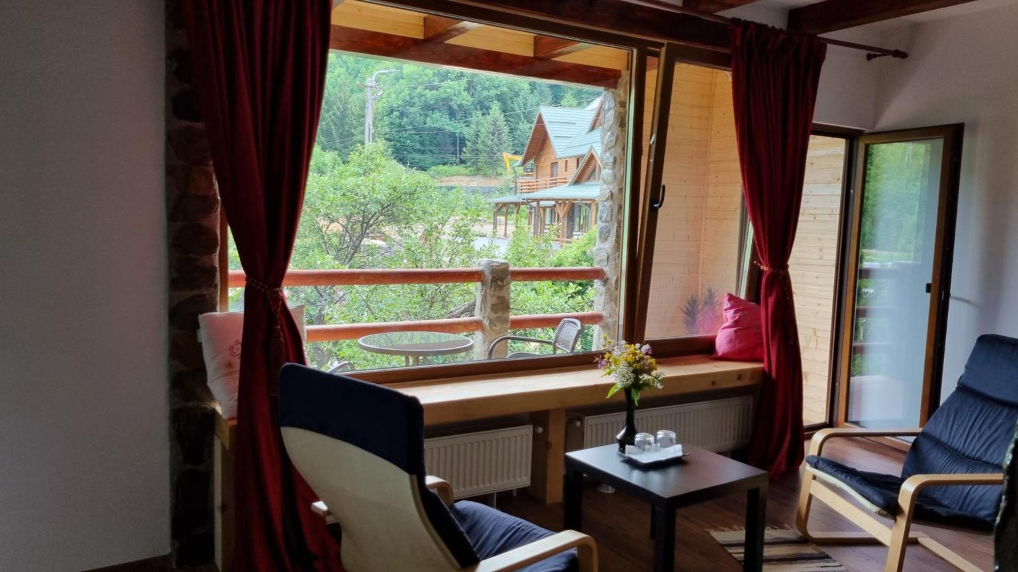 Casa Bunicului Villa Vistisoara Phòng bức ảnh